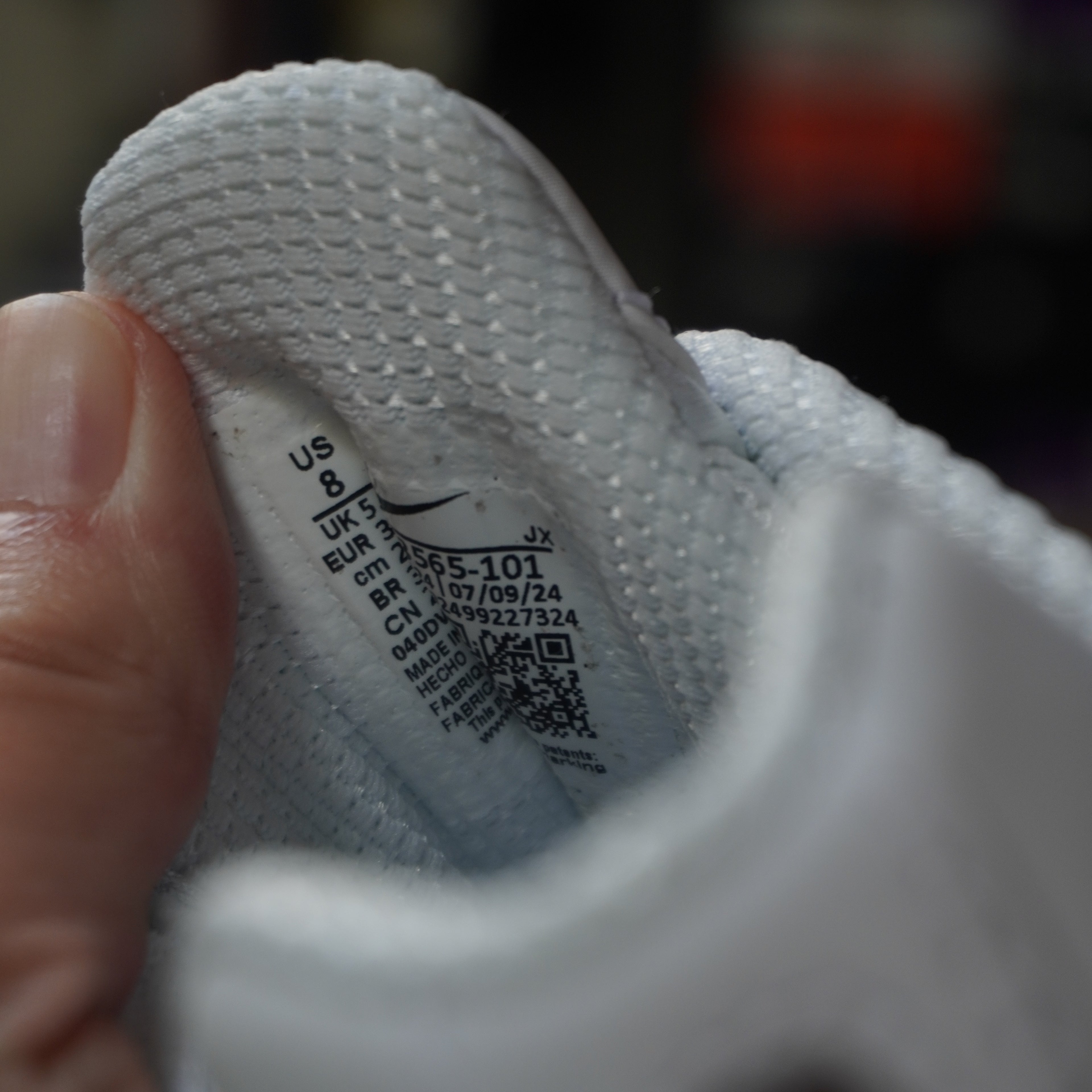 Nike Shox R4 White Metallic Silver (Women's)