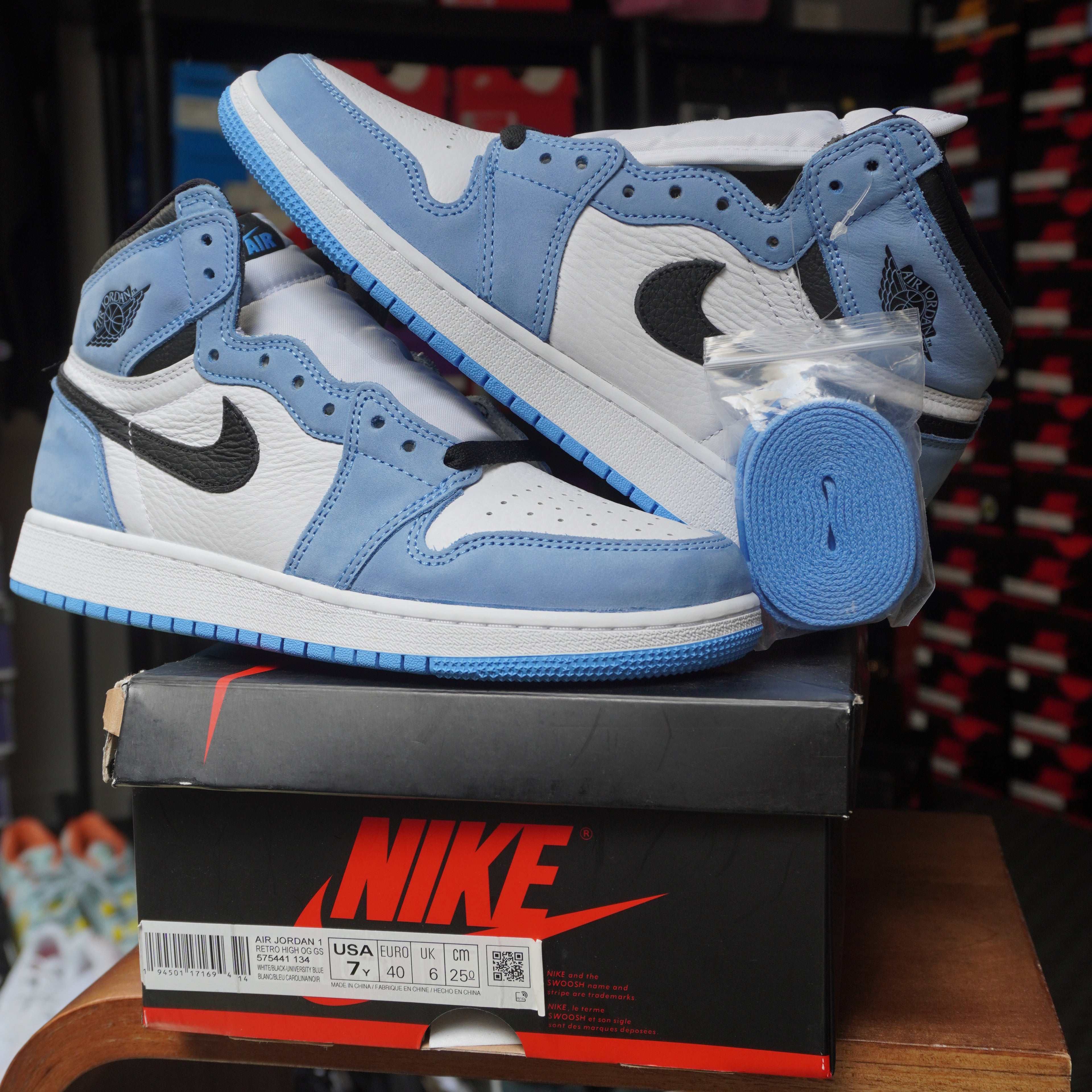 Air Jordan 1 Retro High OG University Blue (GS)