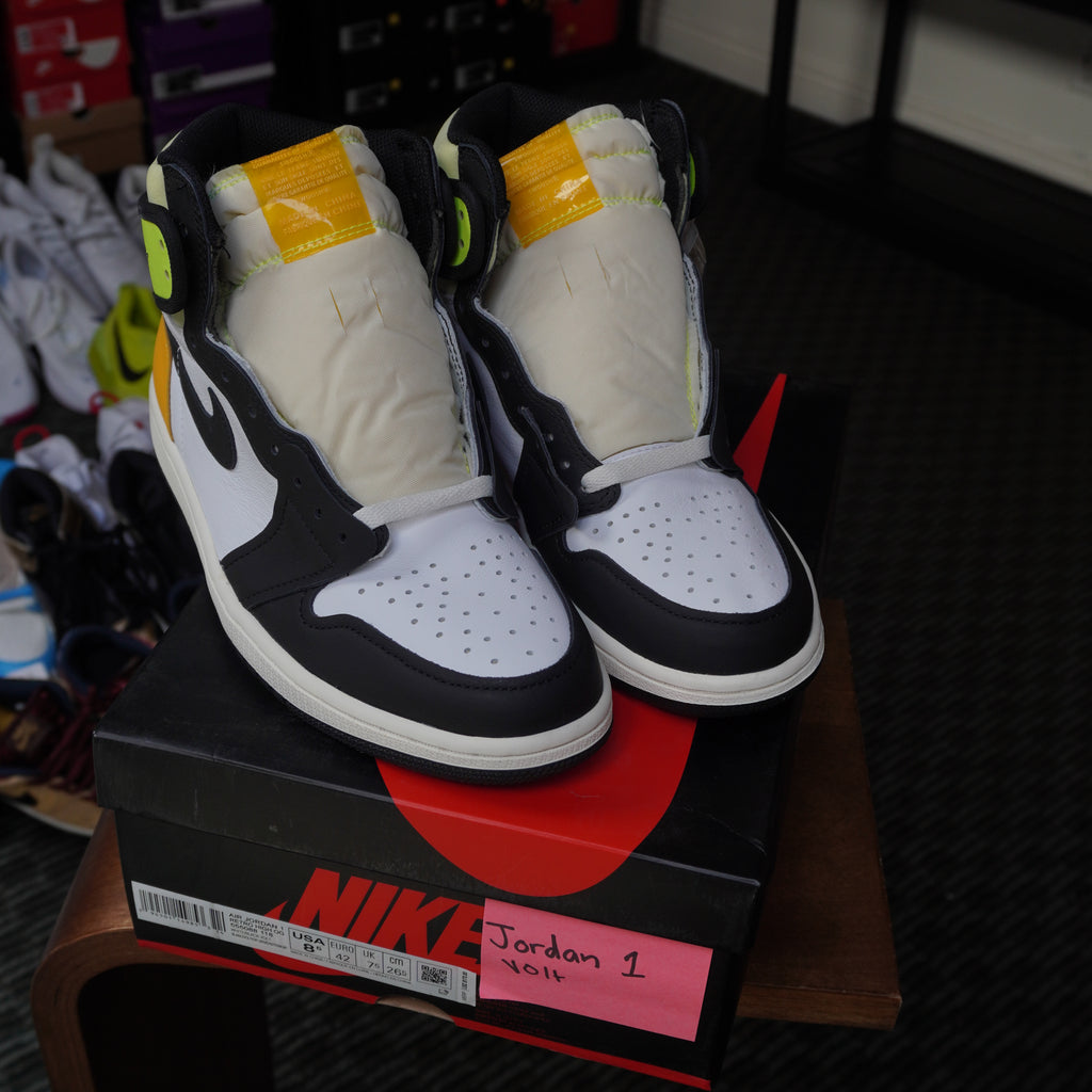 Jordan 1 Retro High White Black Volt University Gold