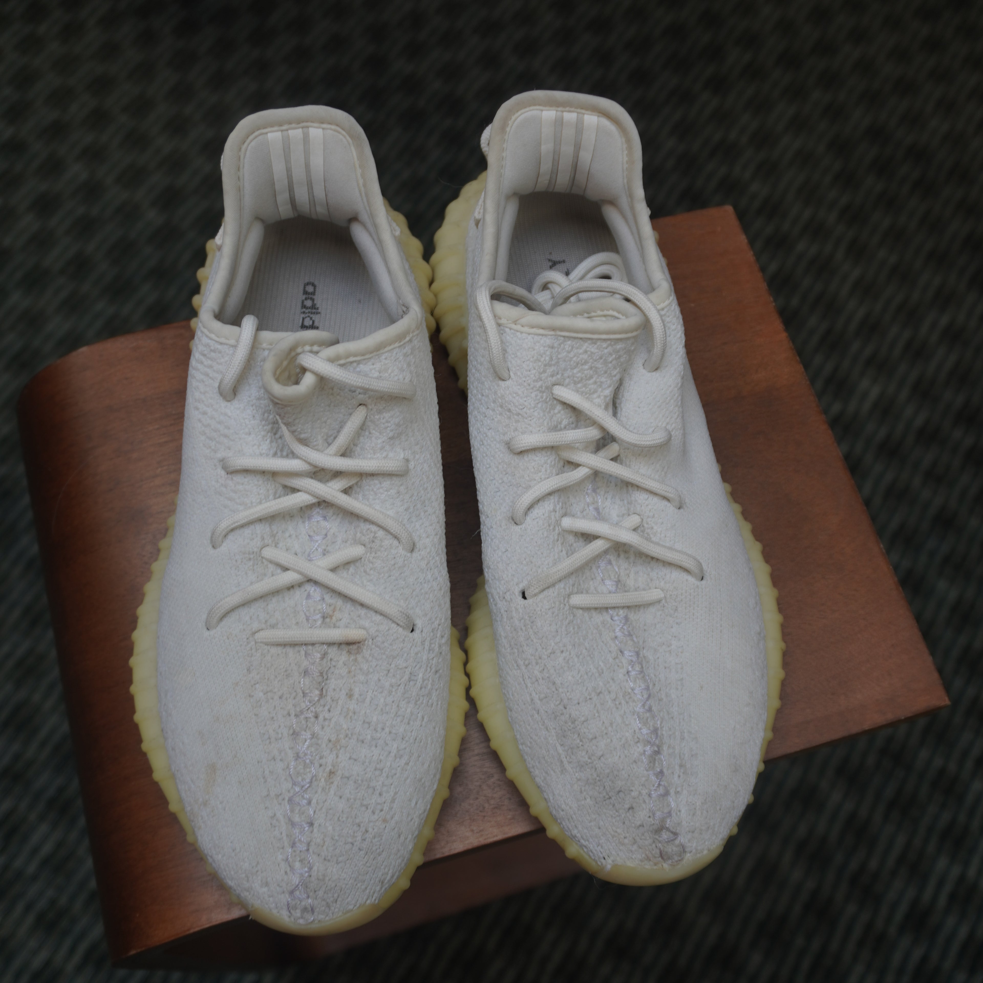 adidas Yeezy Boost 350 V2 Cream White