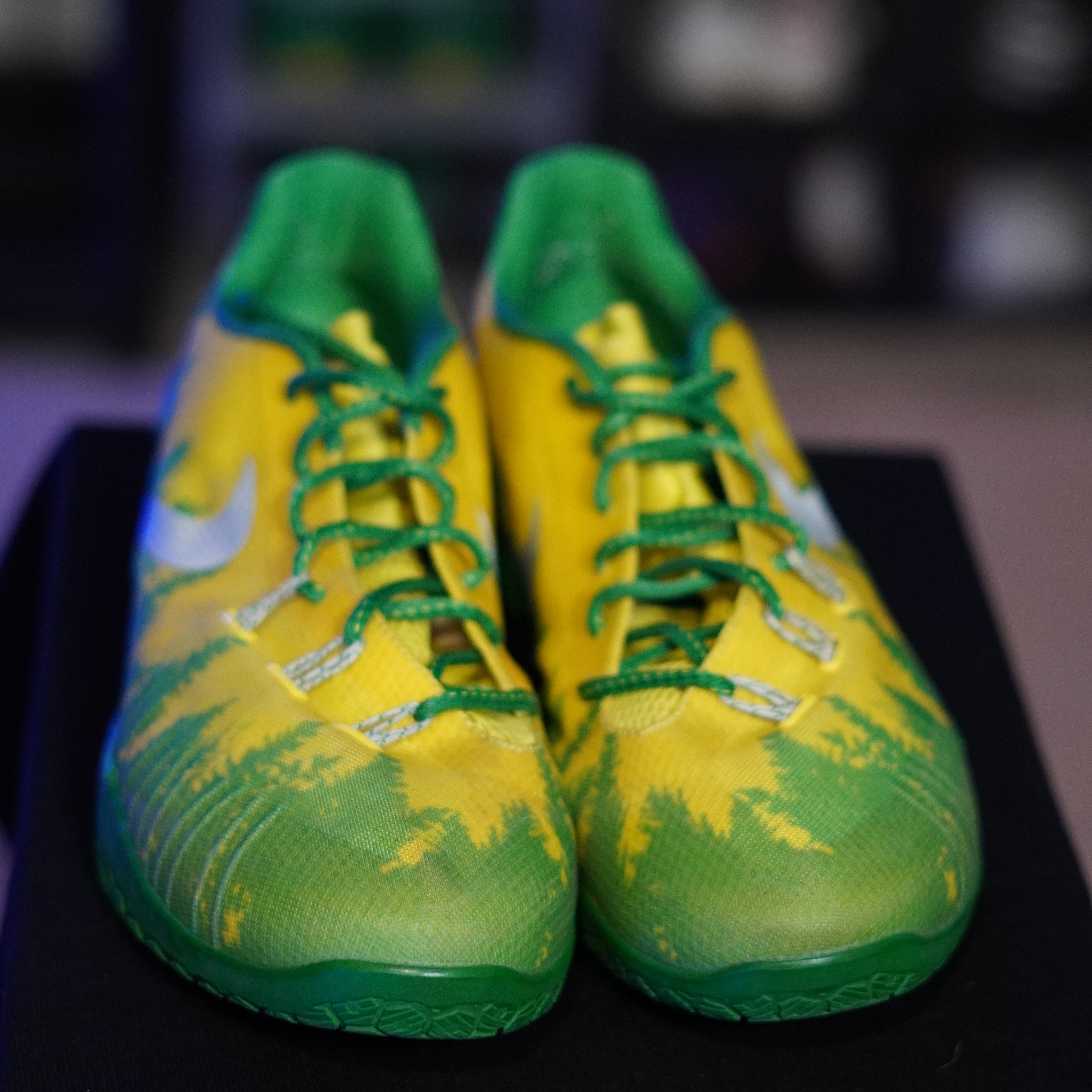 Nike Hyperchase Oregon PE Yellow