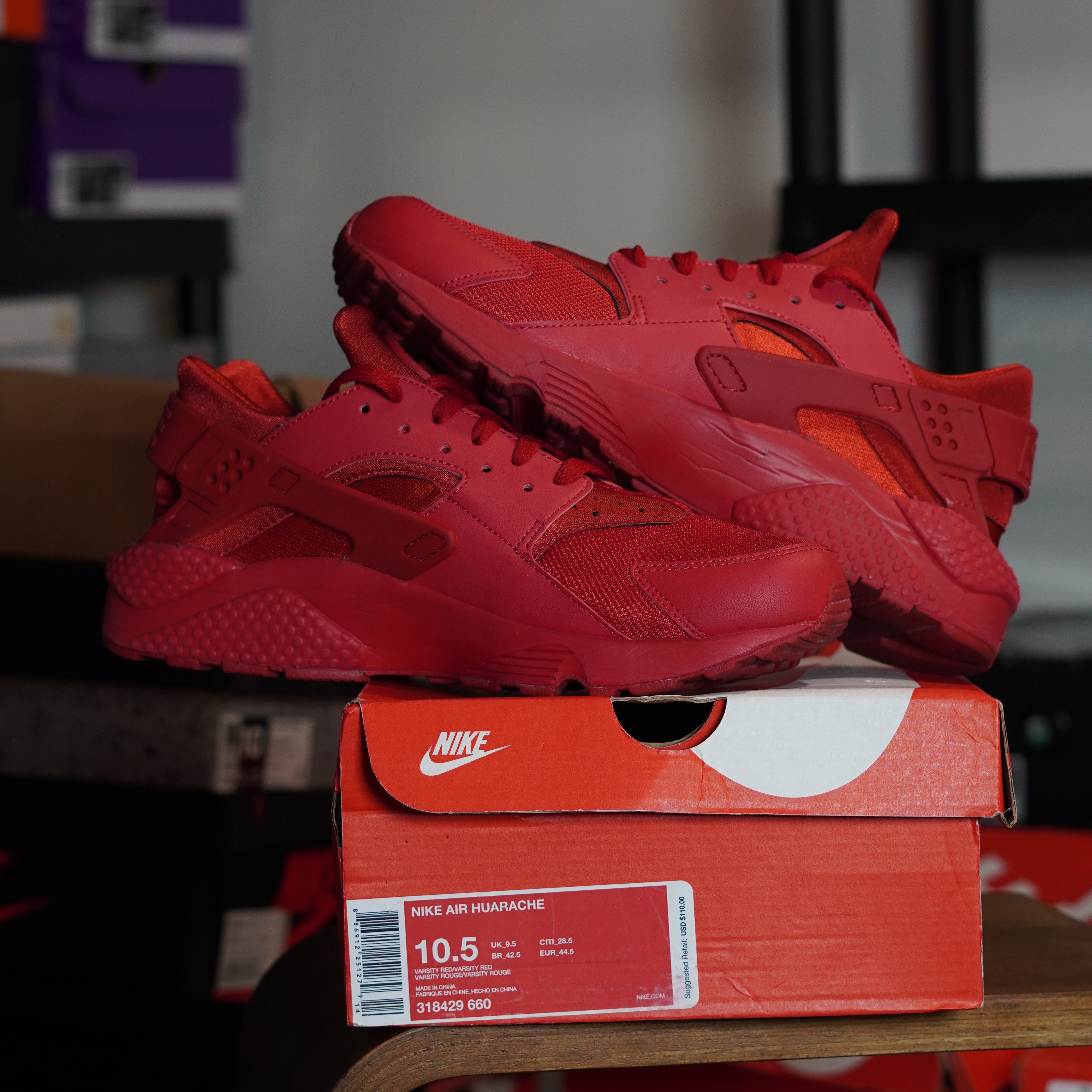 Nike Air Huarache Triple Red