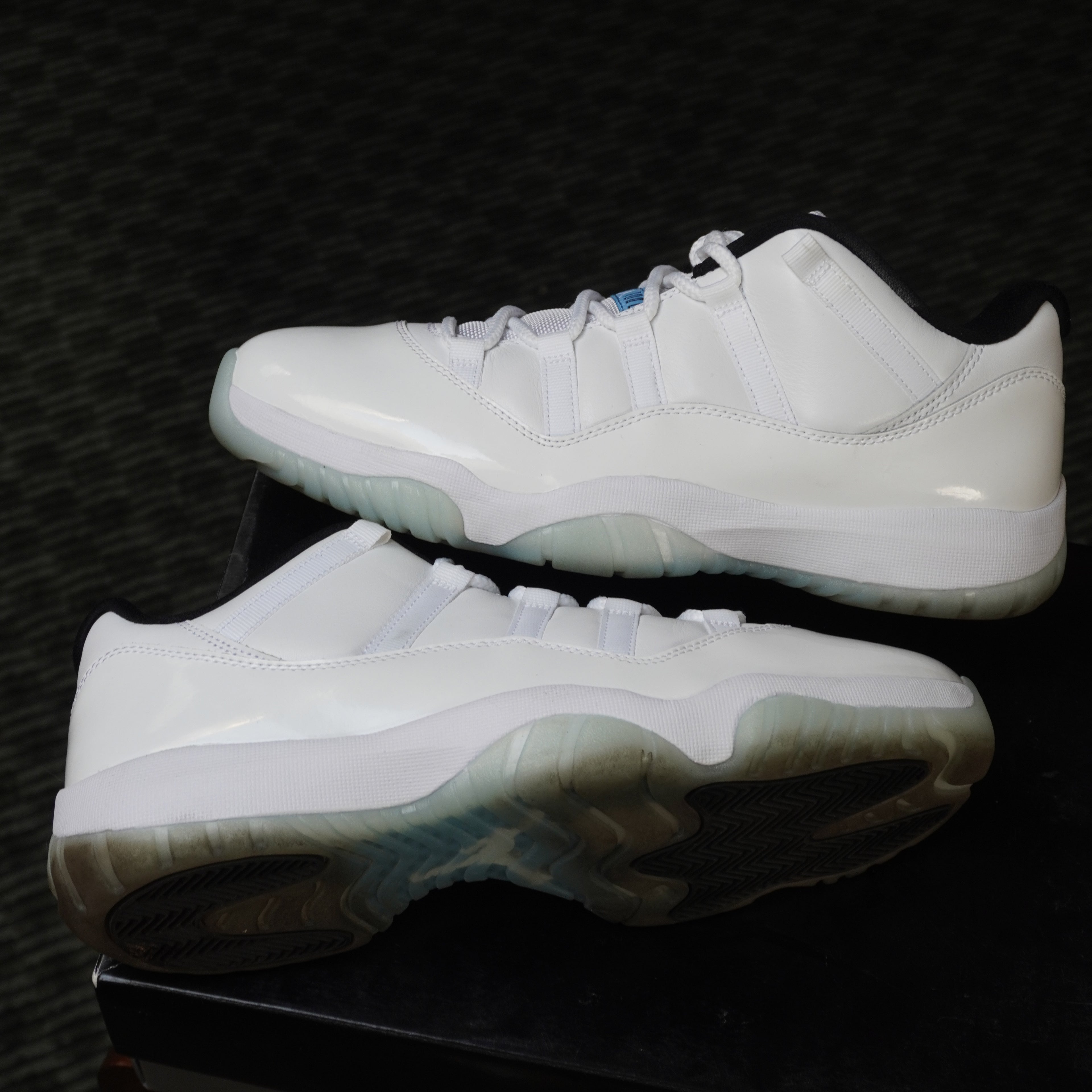 Jordan 11 Retro Low Legend Blue
