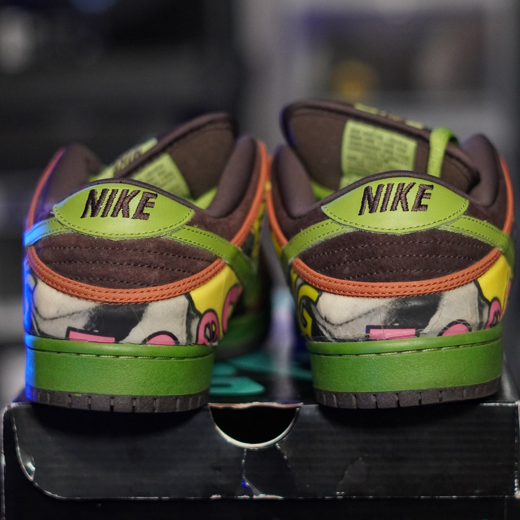Nike SB Dunk Low De La Soul (2015)