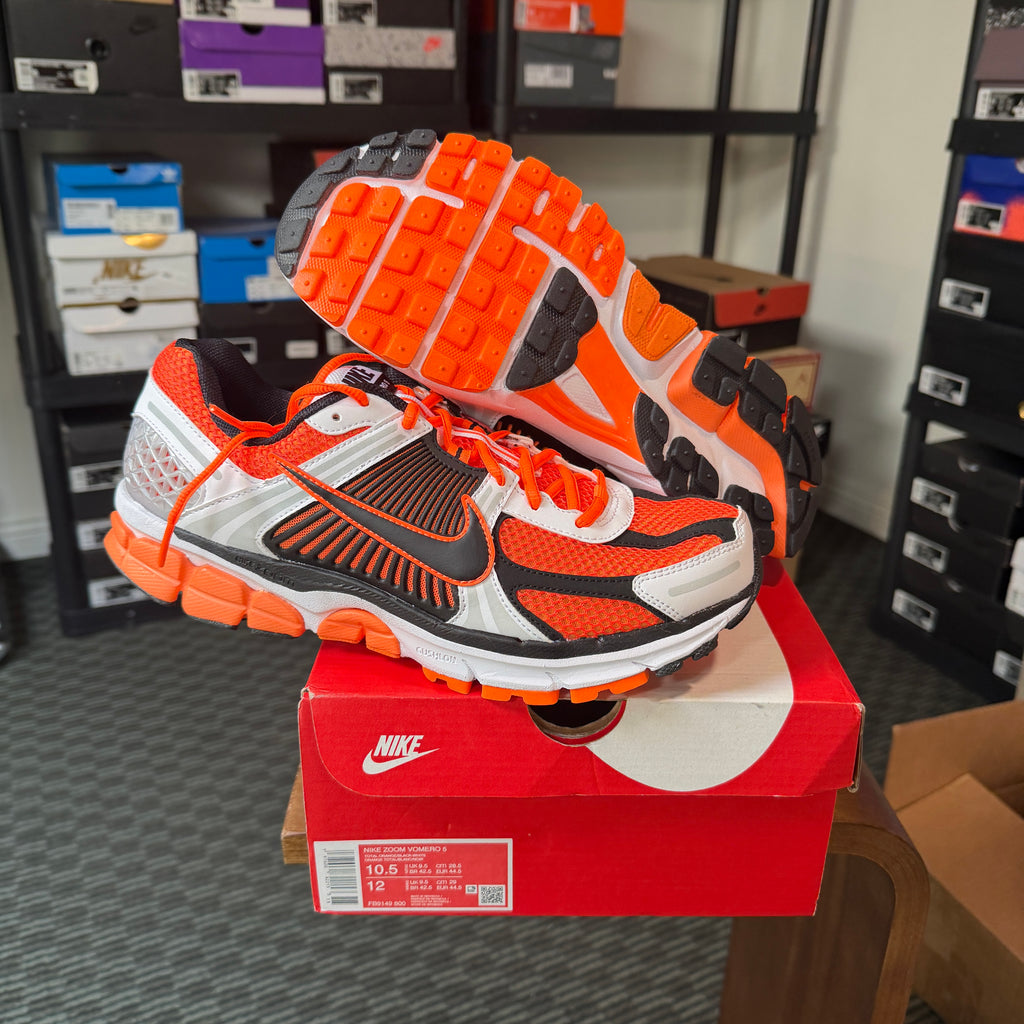 Nike Zoom Vomero 5 Total Orange