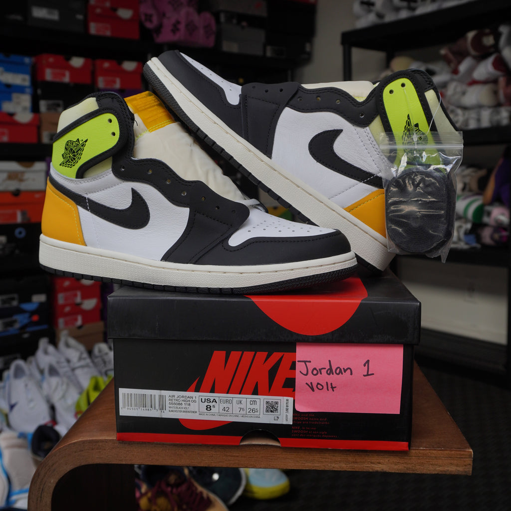 Jordan 1 Retro High White Black Volt University Gold