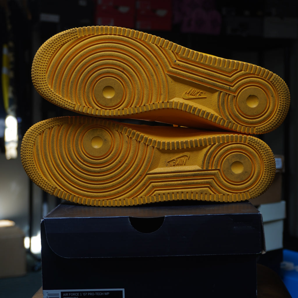 Nike Air Force 1 Low '07 Pro-Tech Waterproof University Gold
