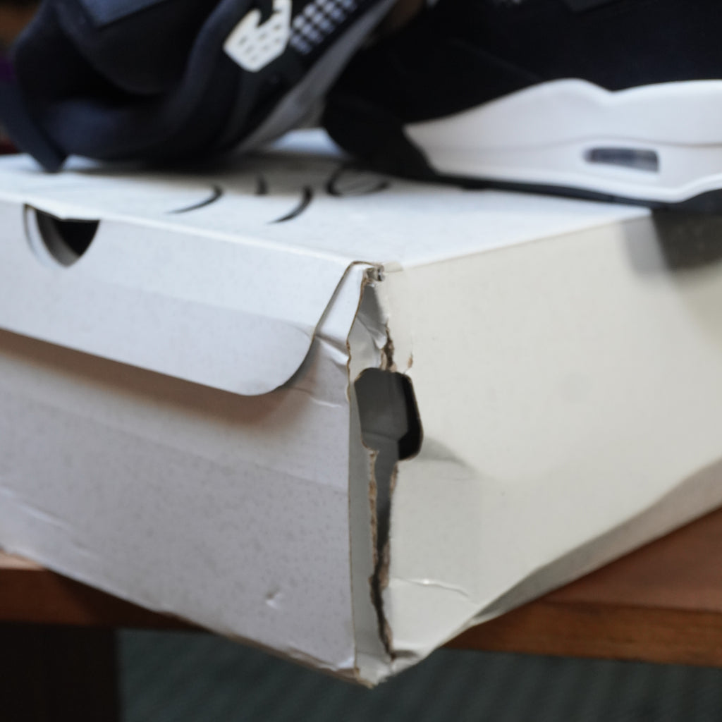 Jordan 4 Retro White Thunder