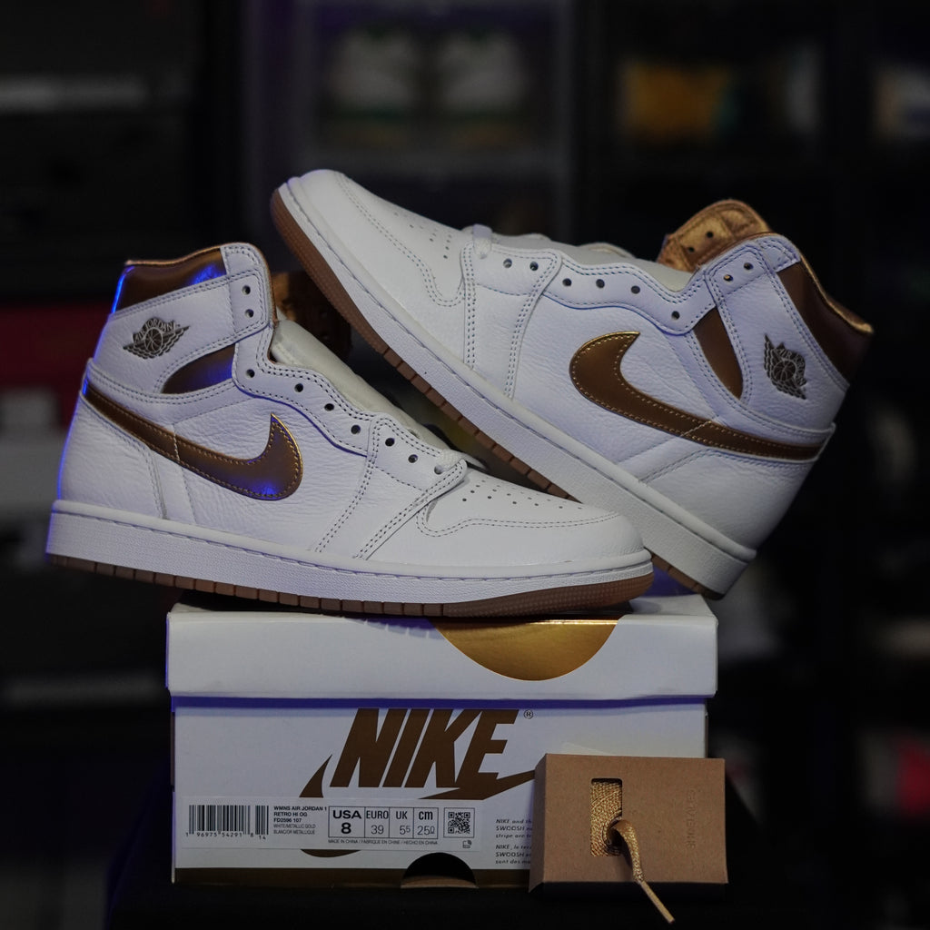 Jordan 1 Retro High OG Metallic Gold (Women's)