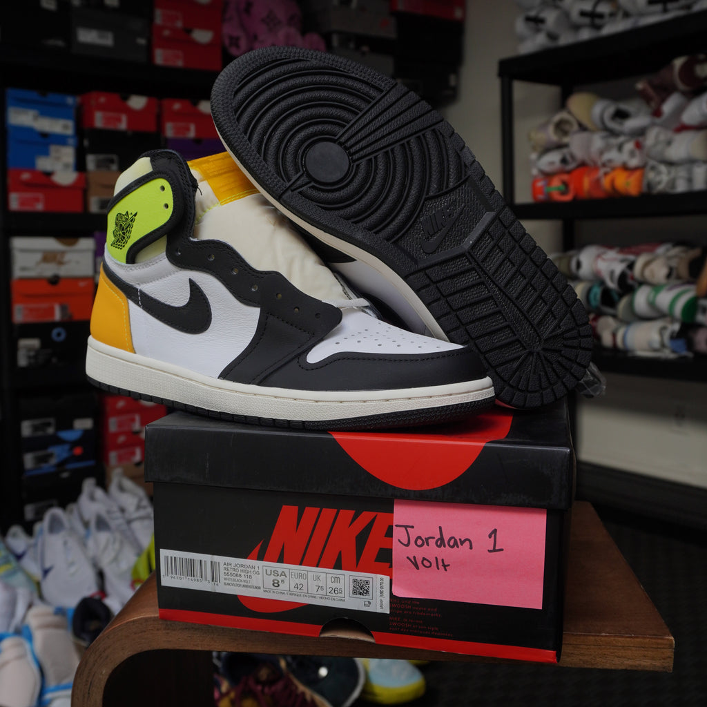 Jordan 1 Retro High White Black Volt University Gold