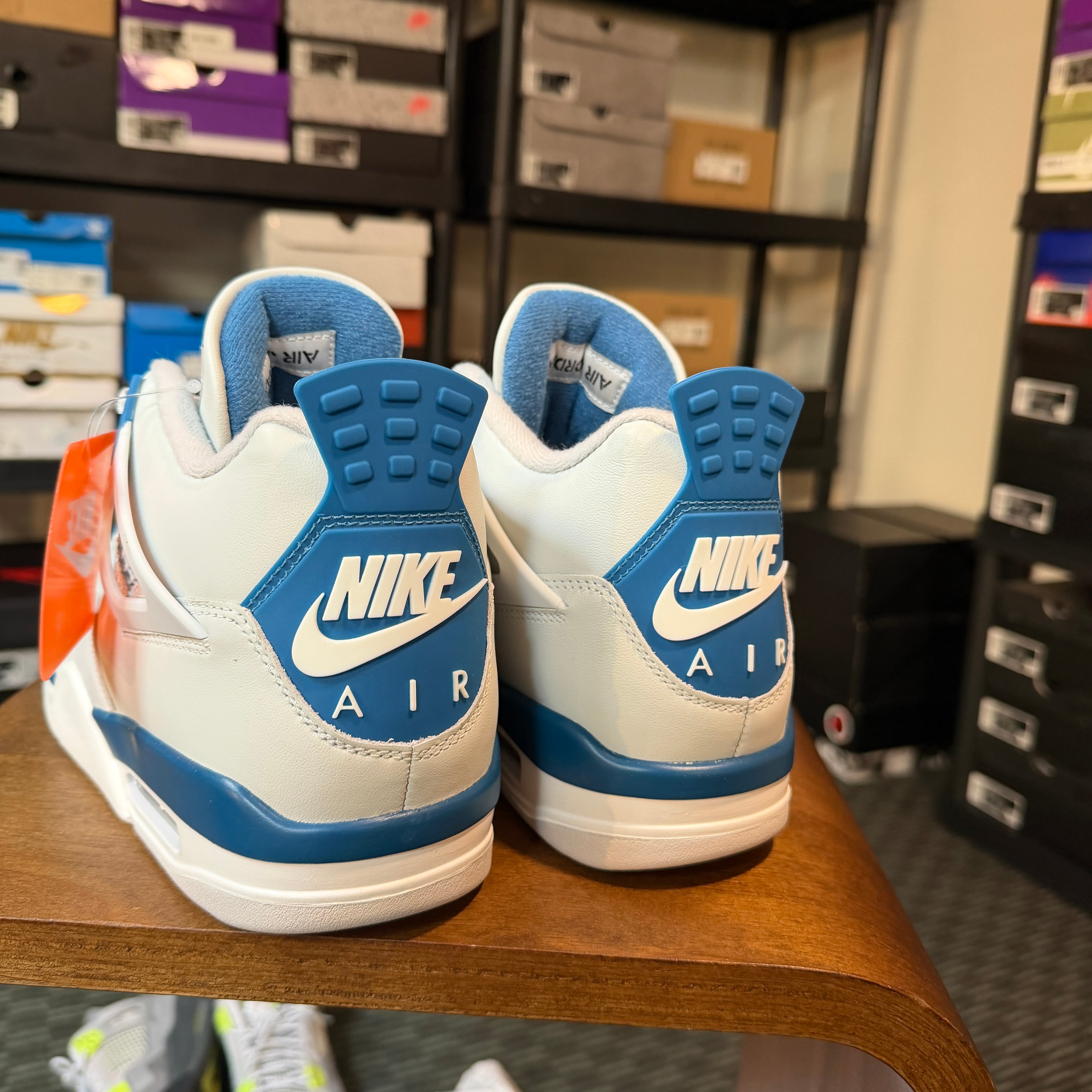 Air Jordan 4 Retro Military Blue (2024)