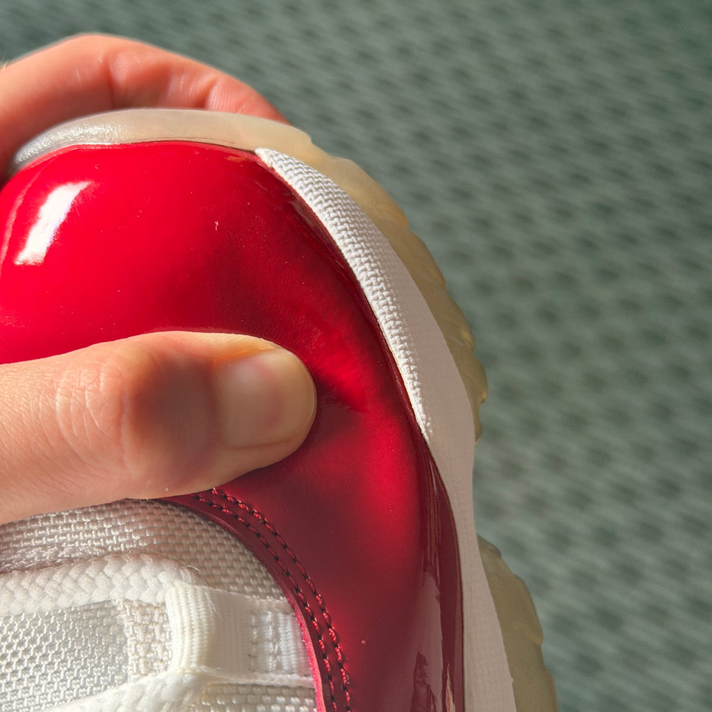 Jordan 11 Retro Low Cherry (2016)