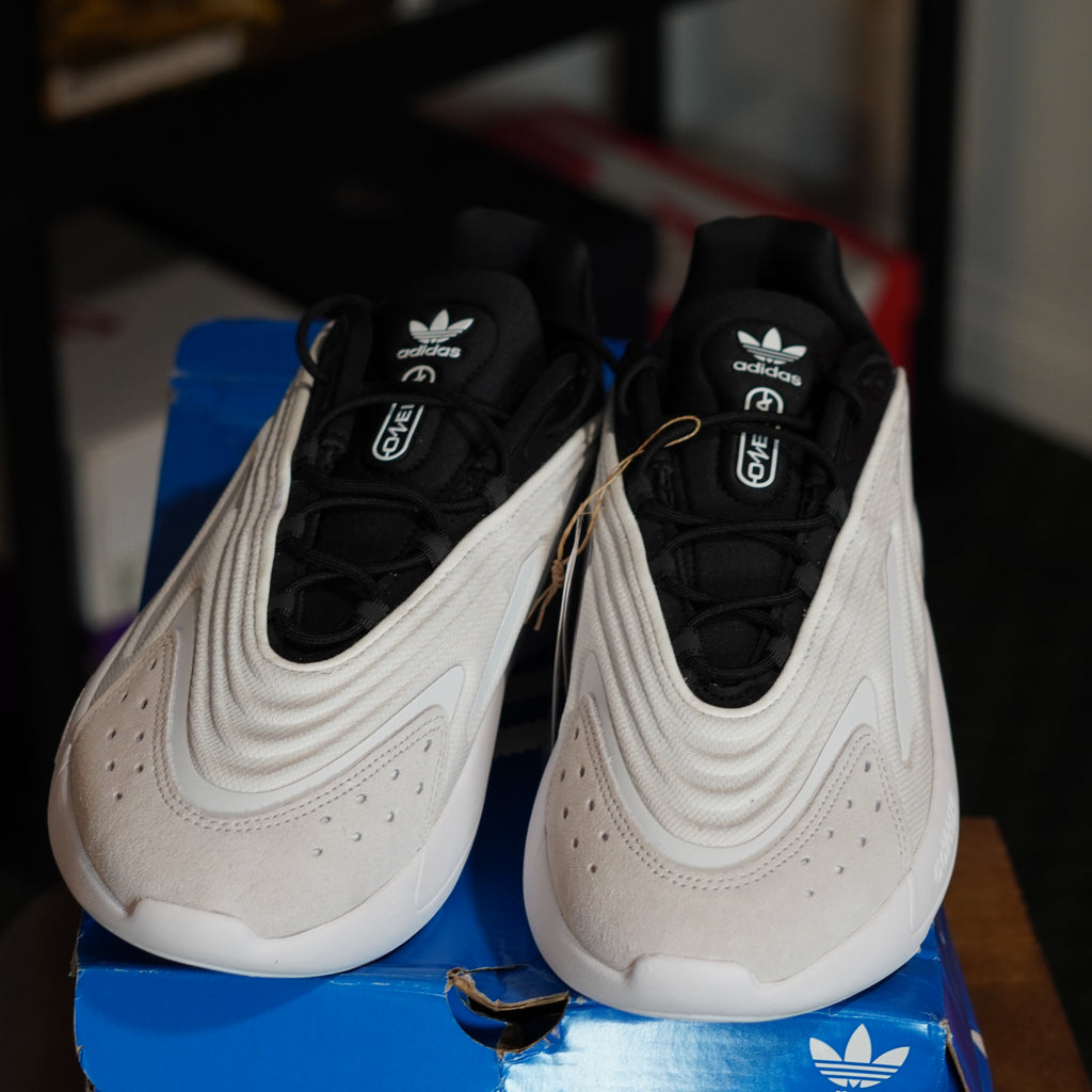 adidas Ozelia White Black