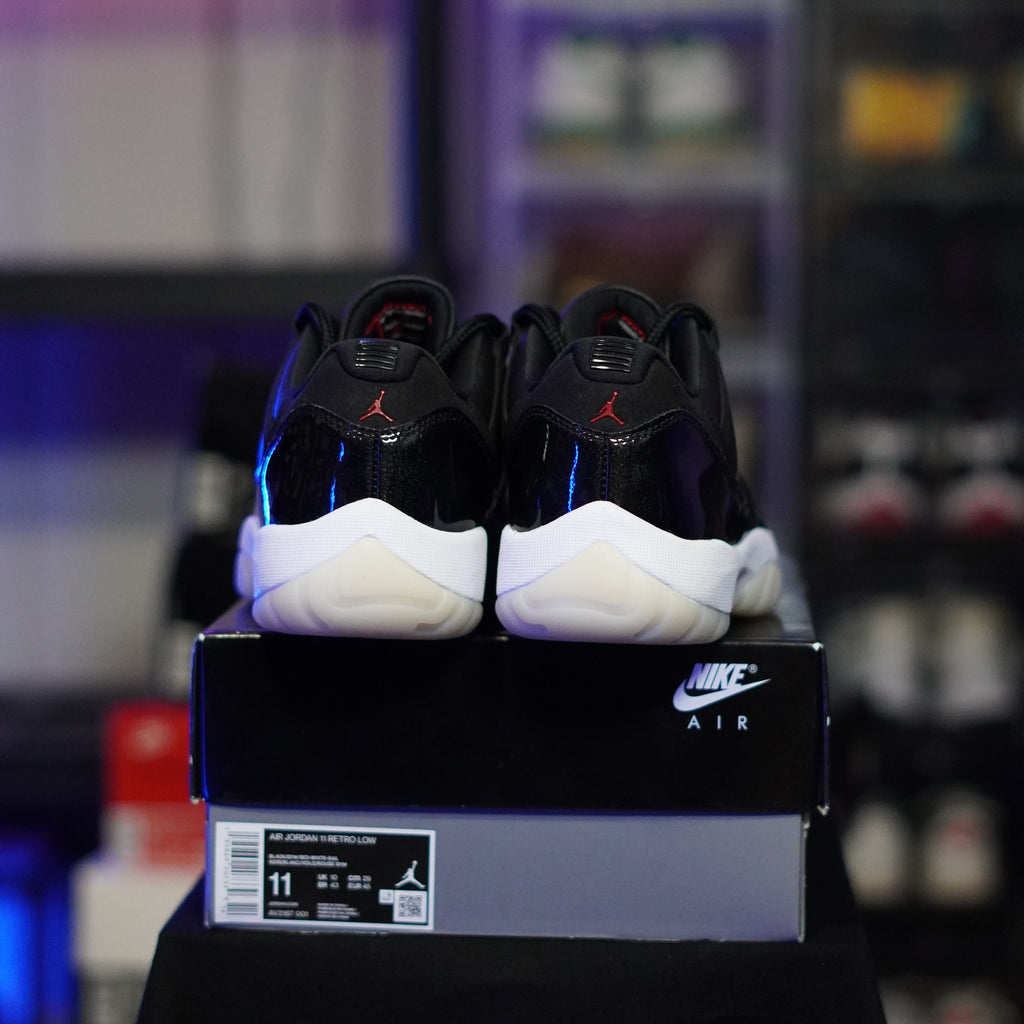 Jordan 11 Retro Low 72-10