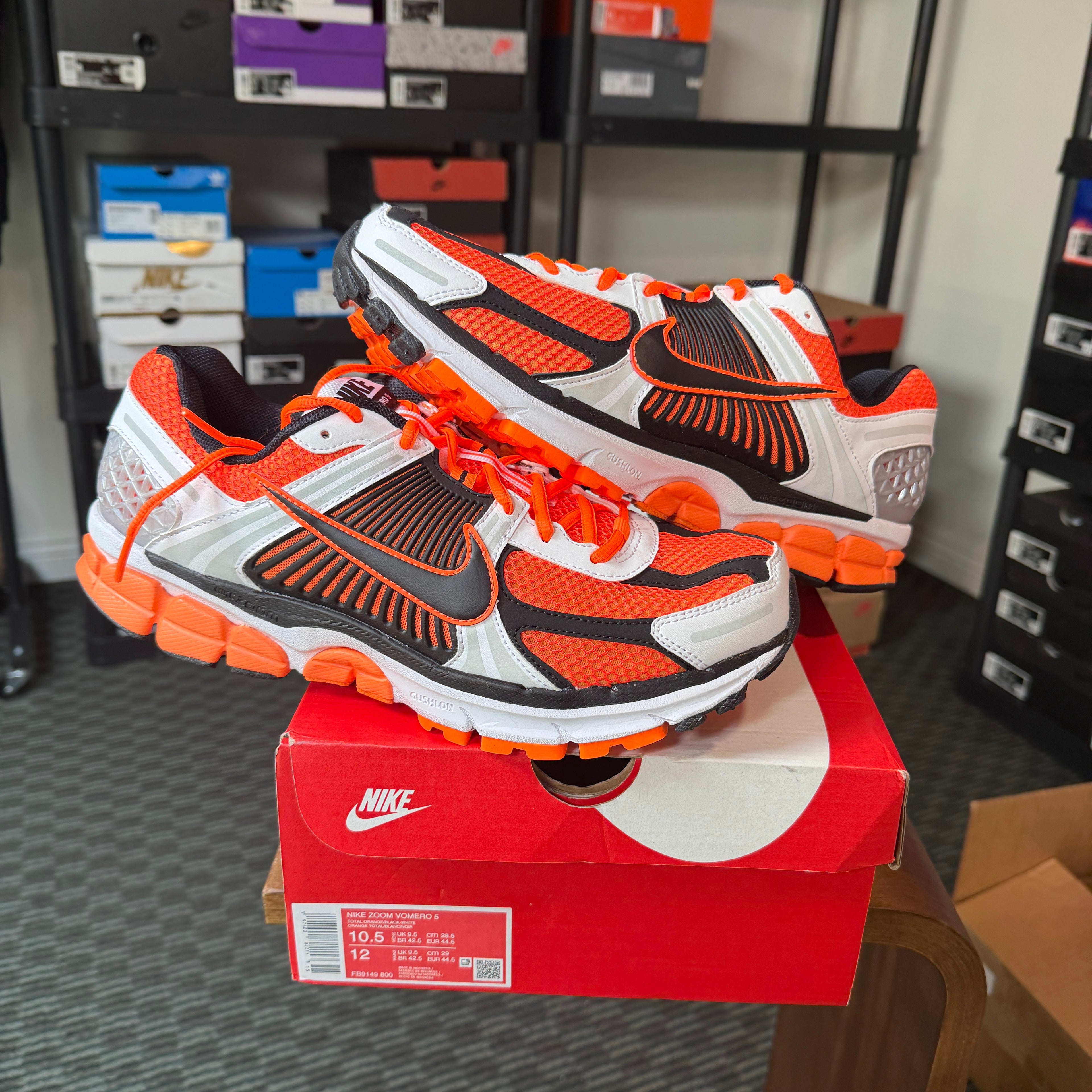 Nike Zoom Vomero 5 Total Orange