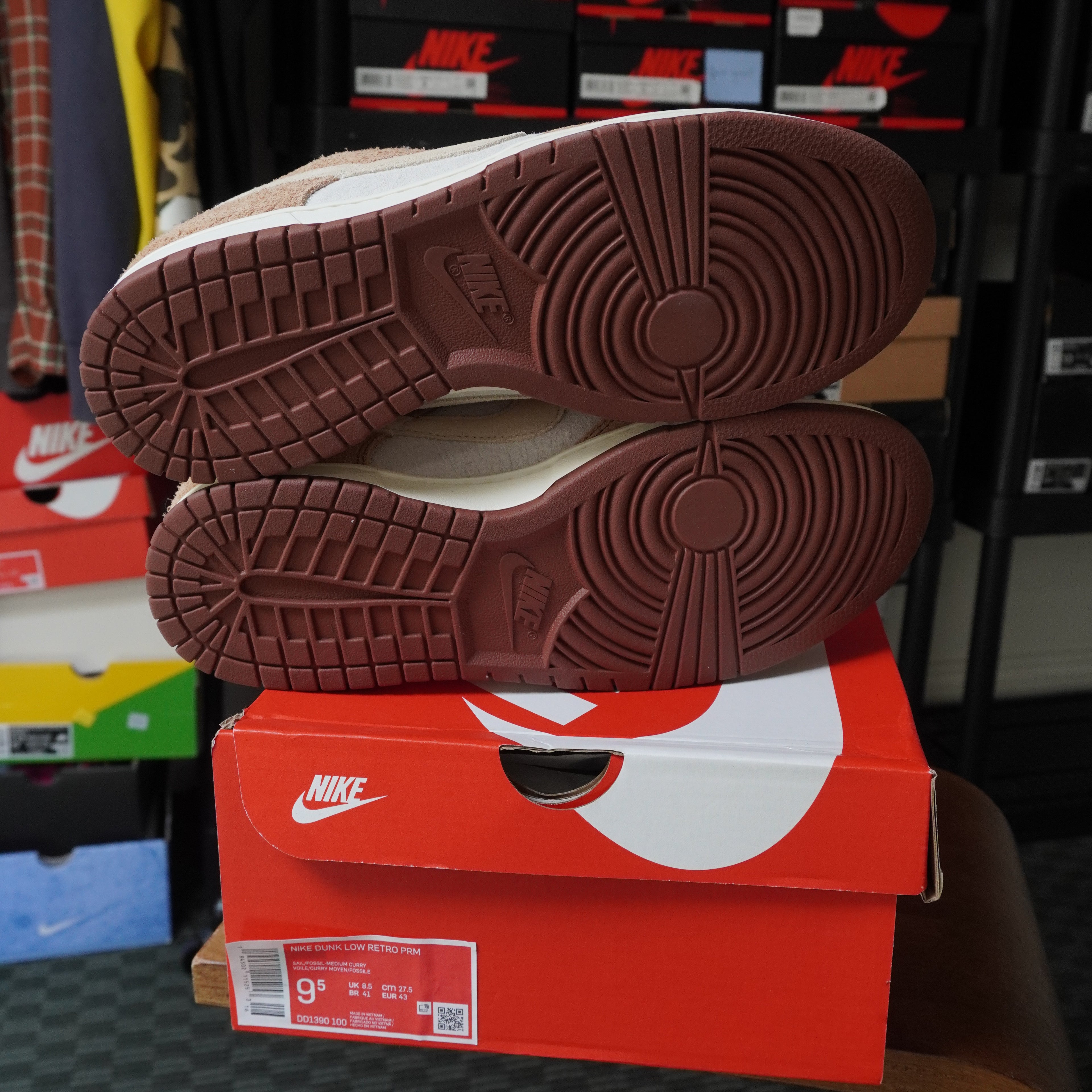 Nike Dunk Low Medium Curry