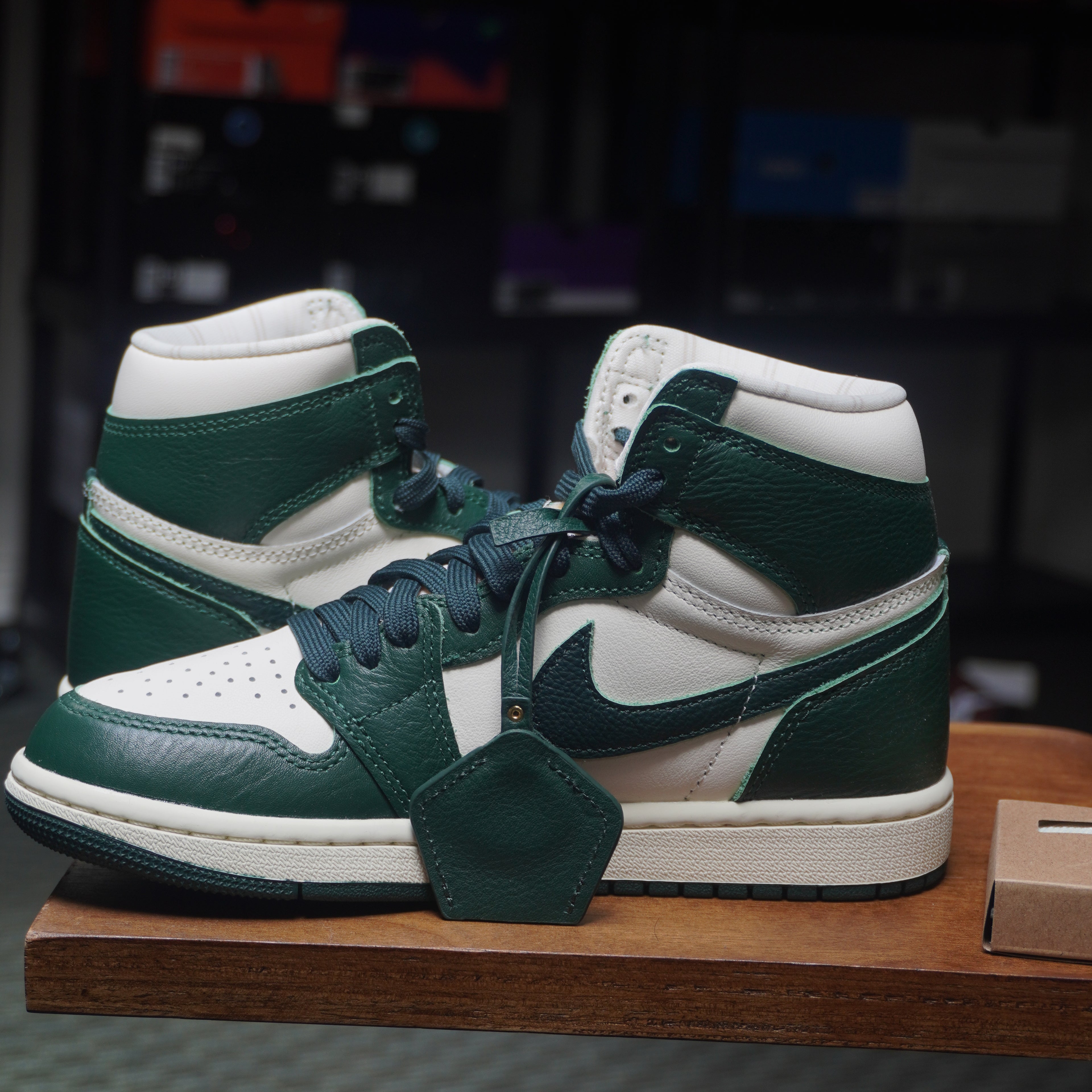 Jordan 1 Retro High Fir Pro Green (Women's)