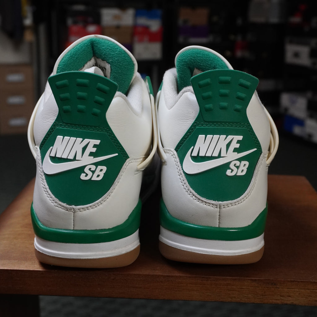 Jordan 4 Retro SB Pine Green