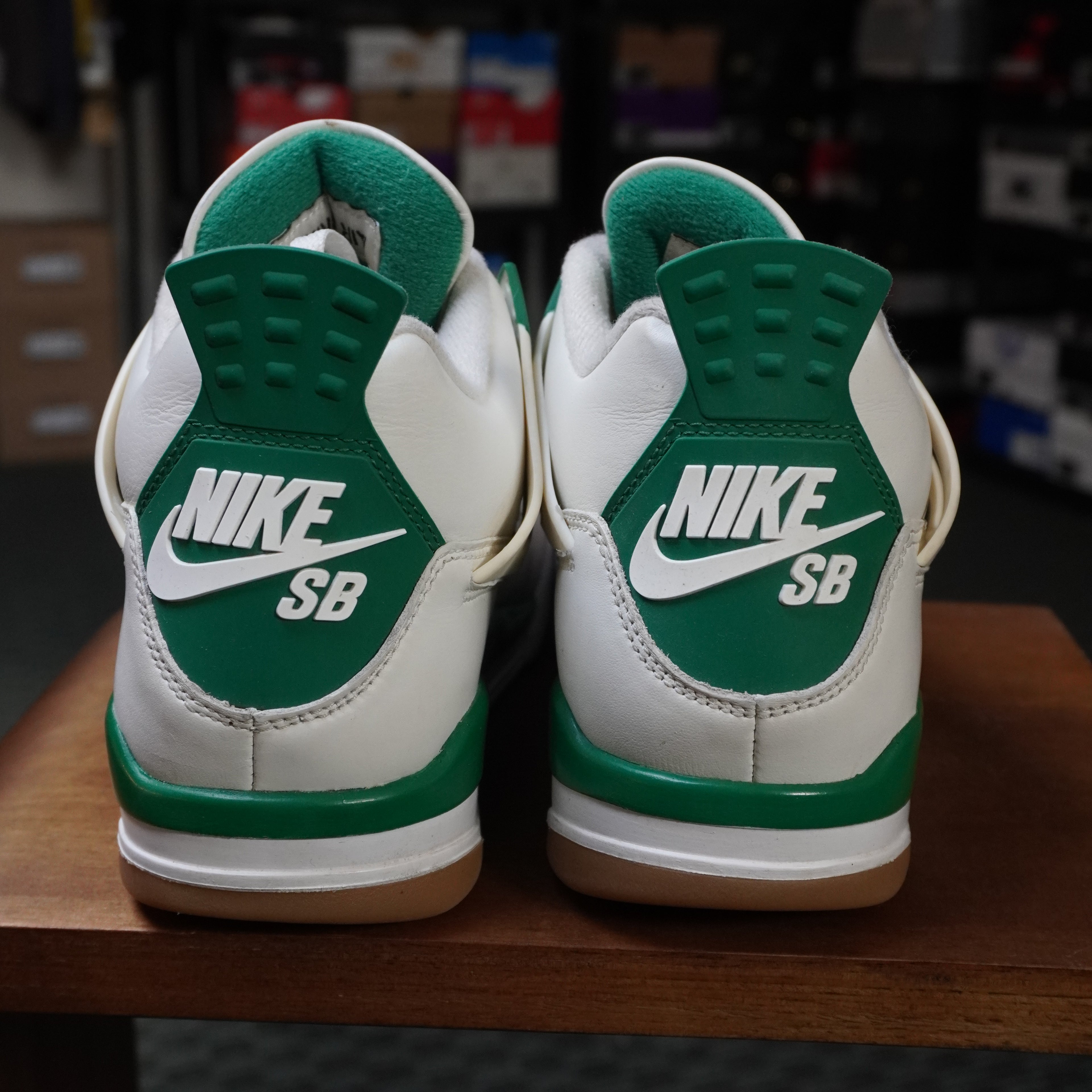 Jordan 4 Retro SB Pine Green
