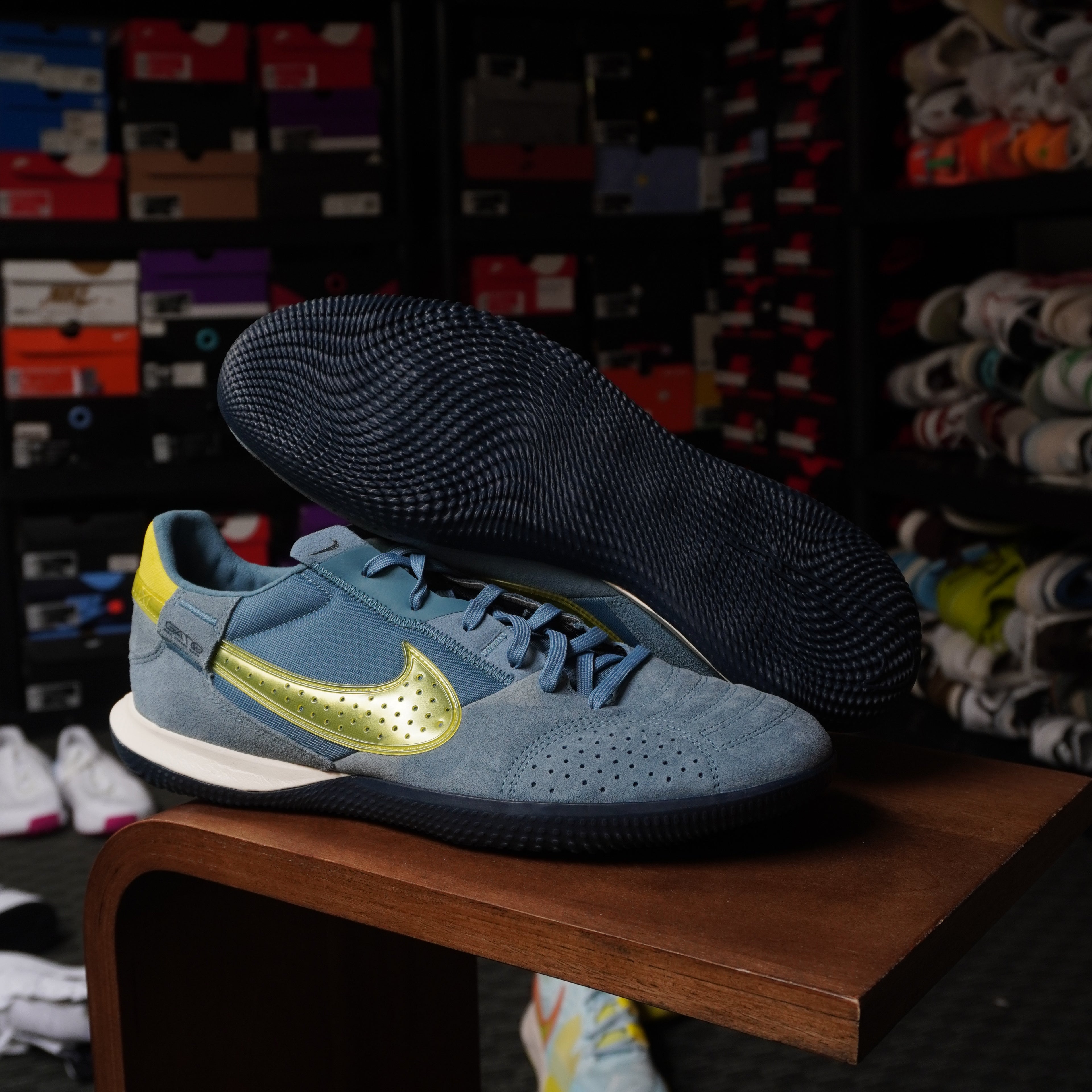 Nike Streetgato Smokey Blue Lightning