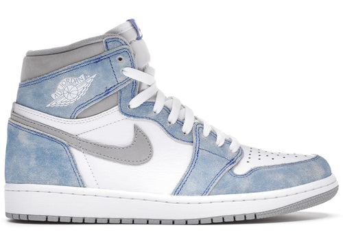Air Jordan 1 Retro Hyper Royal