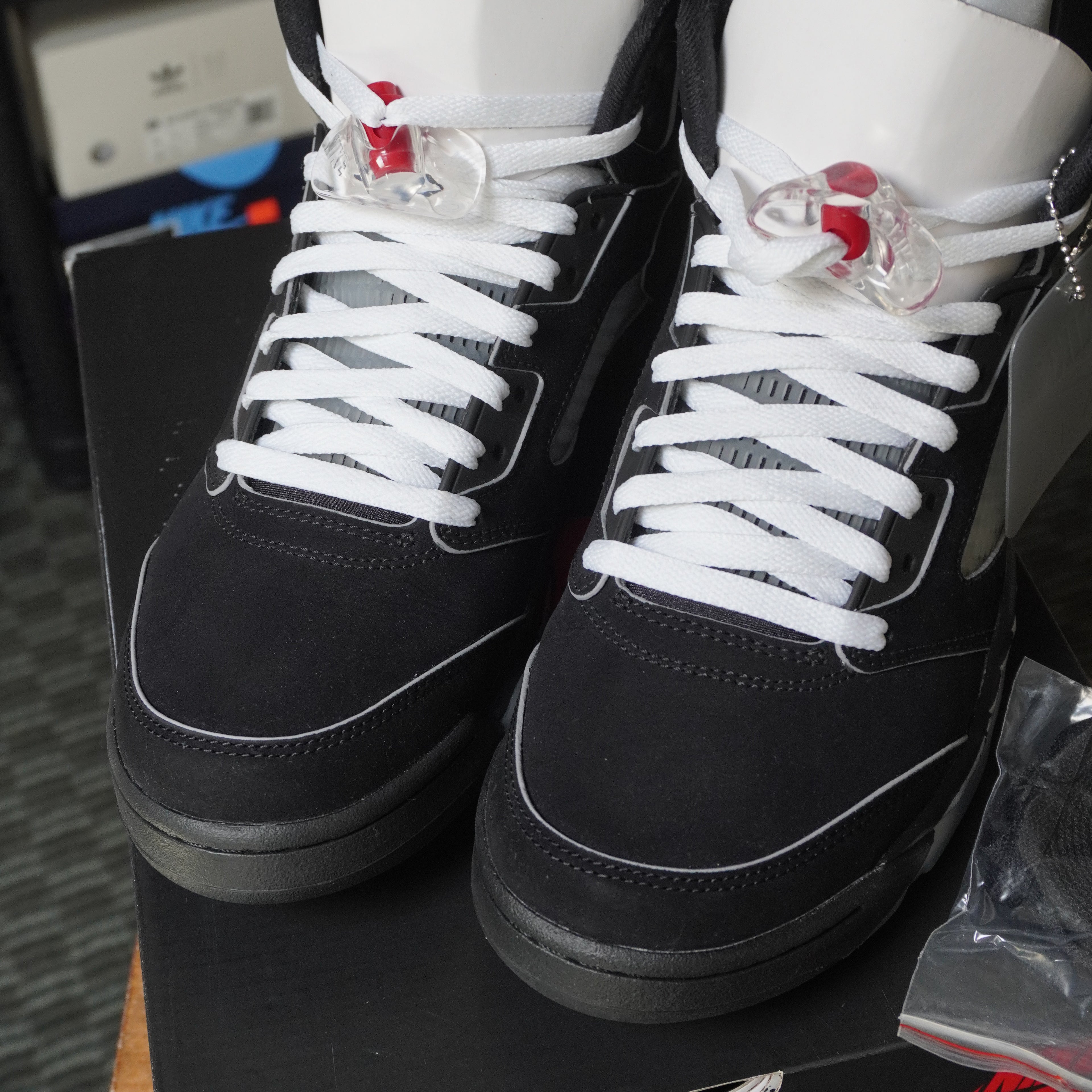 Jordan 5 Retro OG Black Metallic Reimagined