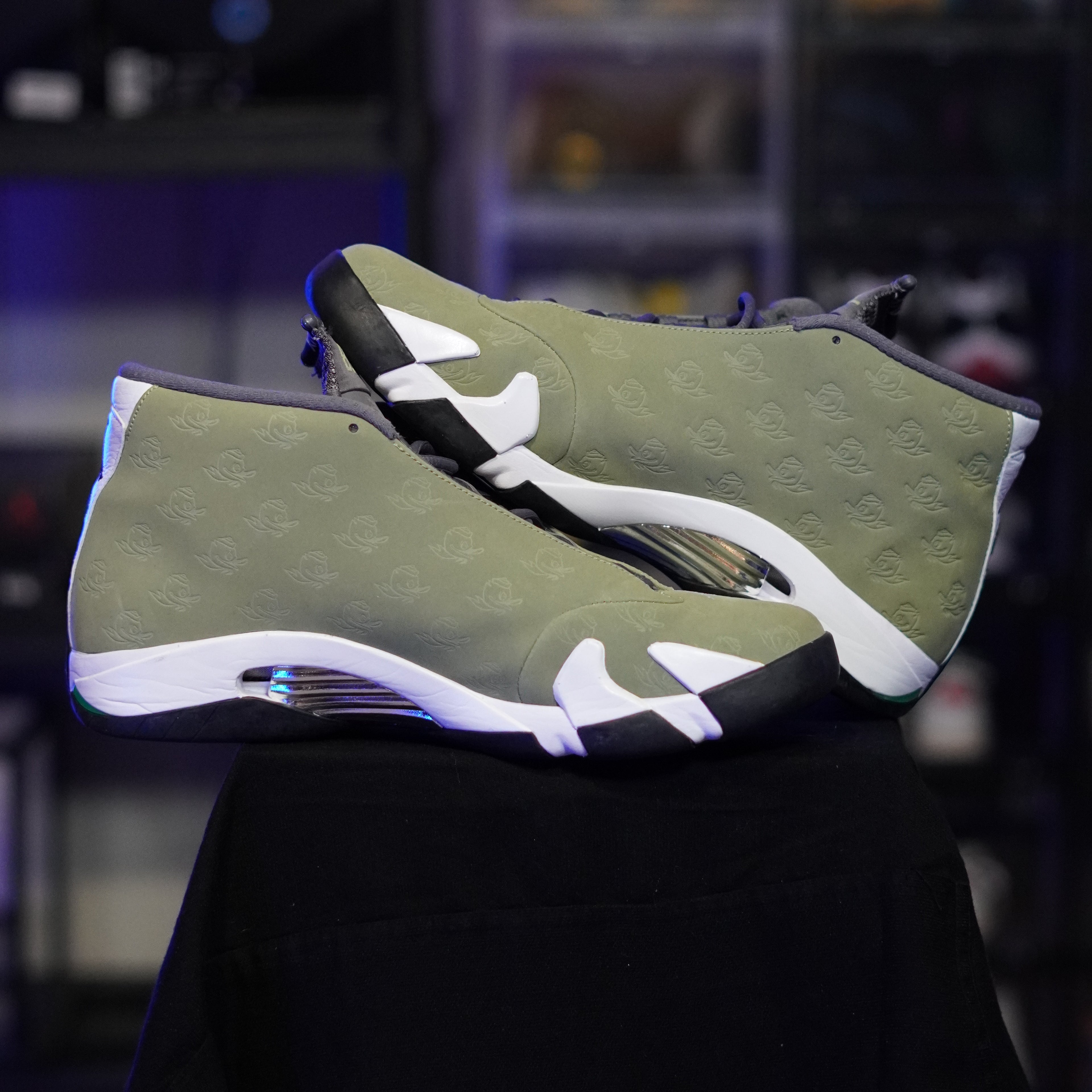 Jordan 14 Retro Oregon Ducks PE Green