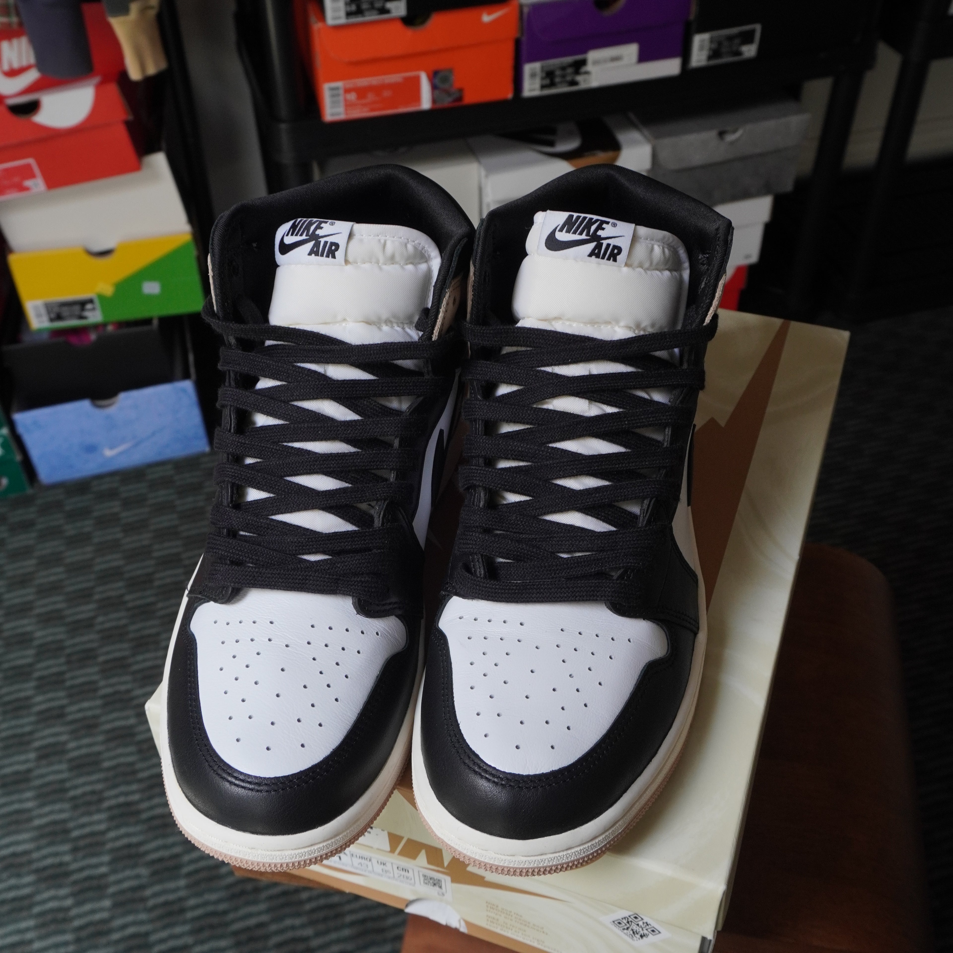 Jordan 1 Retro High OG Latte