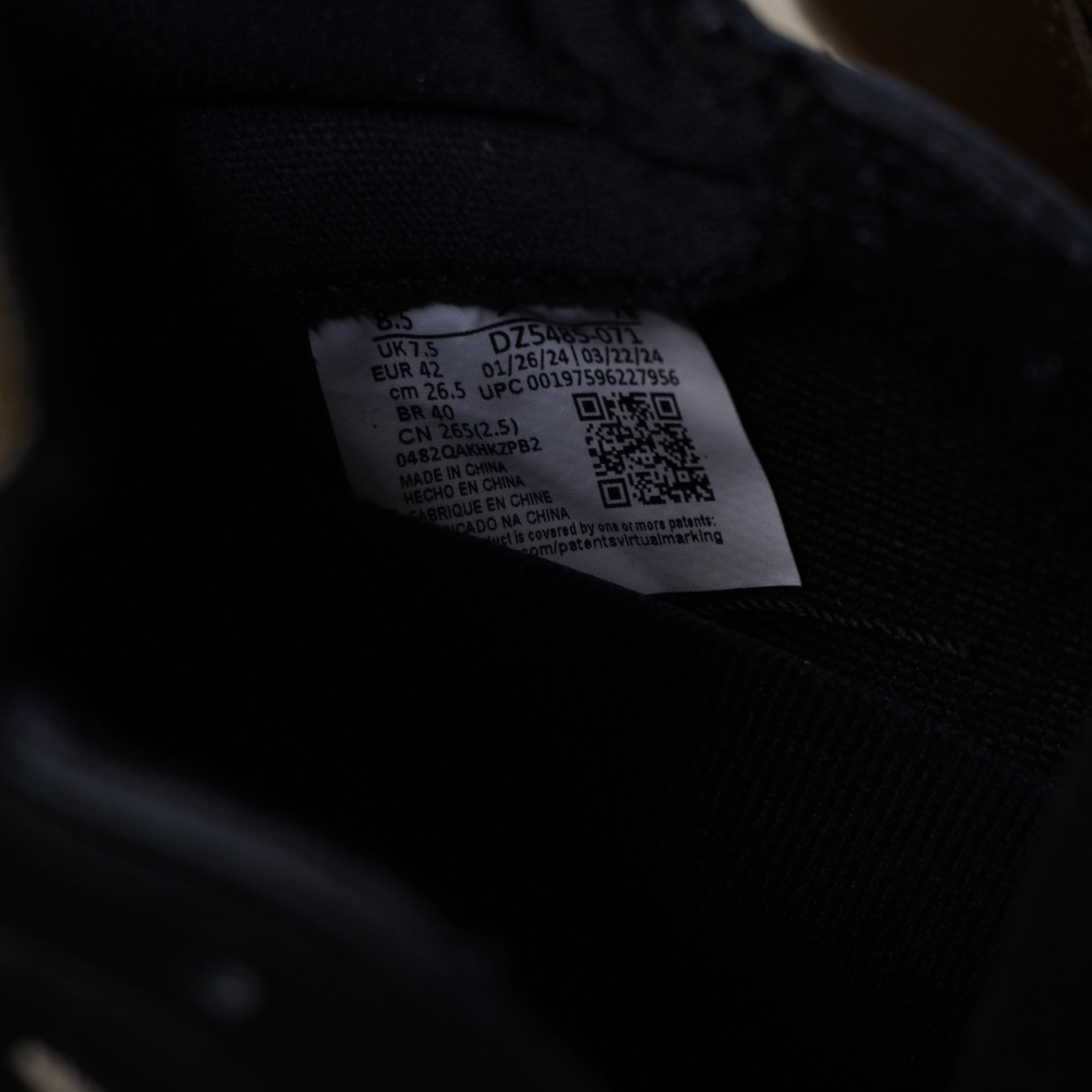 Jordan 1 Retro High OG Black Metallic Gold