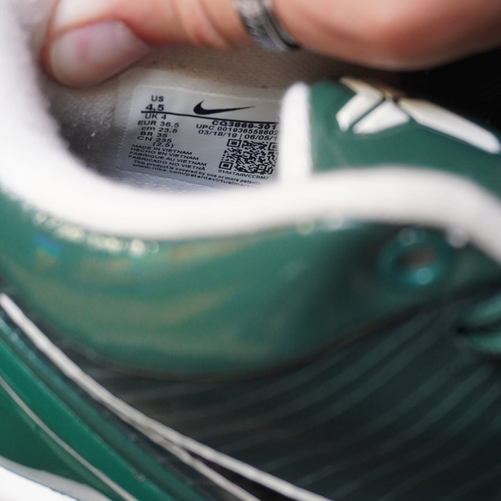 Nike Kobe 4 Protro Undefeated Milwaukee Bucks