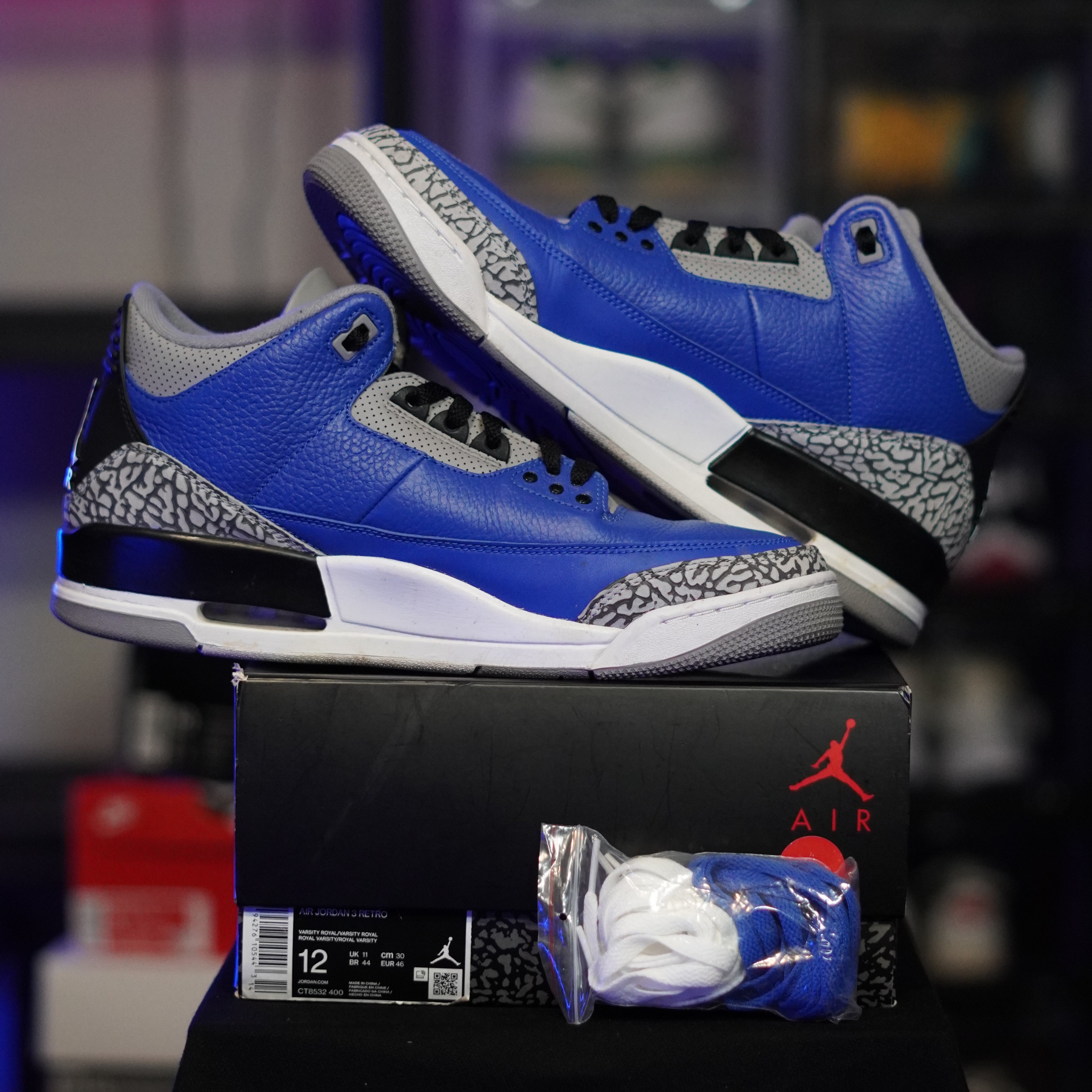 Jordan 3 Retro Varsity Royal Cement