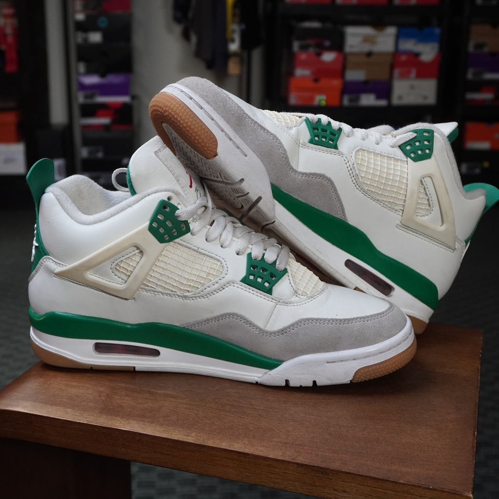 Jordan 4 Retro SB Pine Green