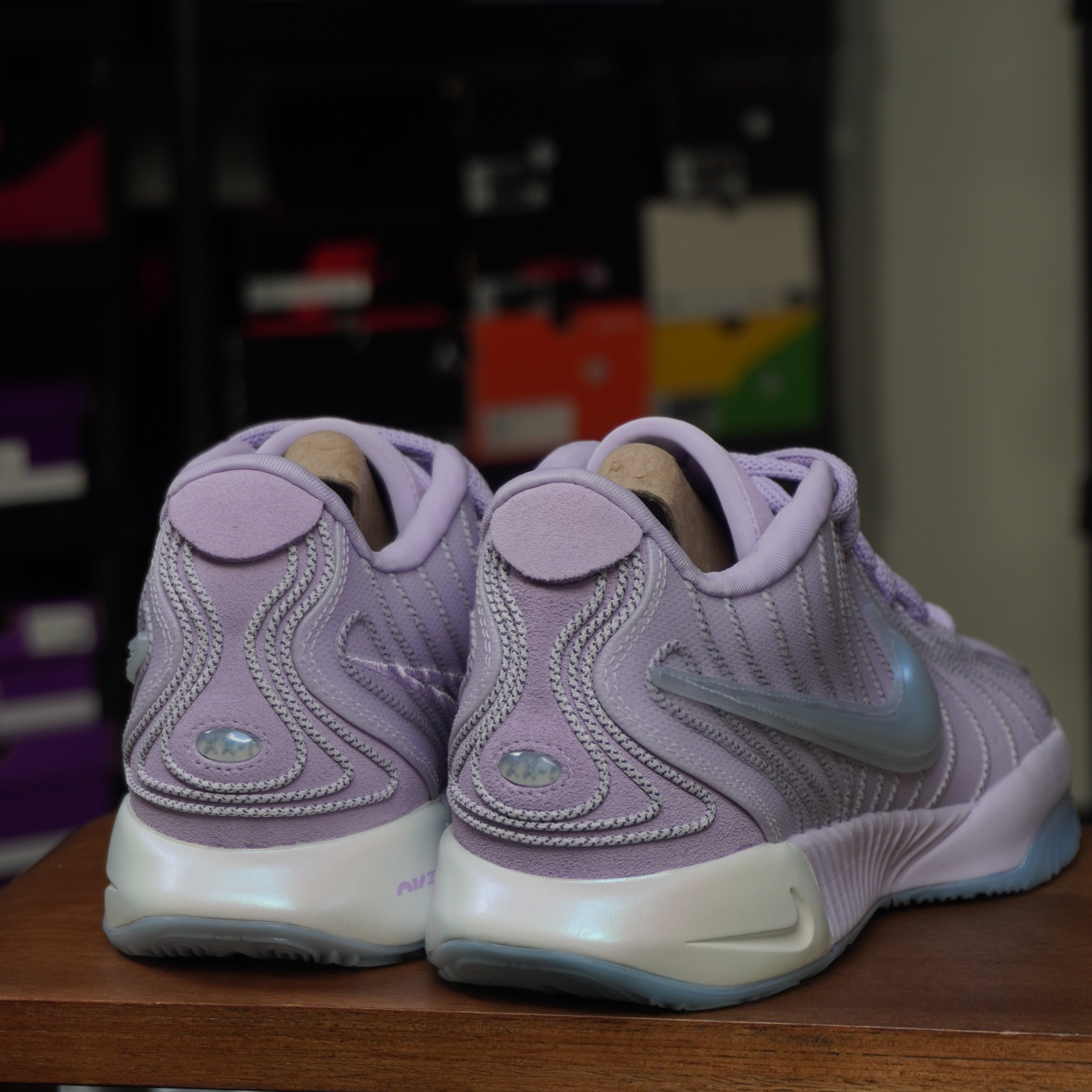 Nike LeBron 21 Easter (Translucent Outsole)