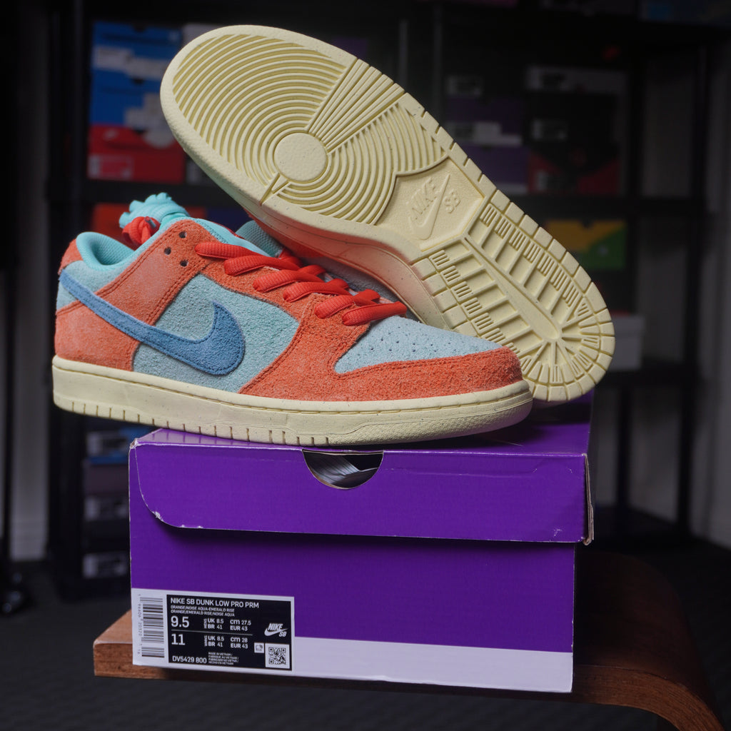 Nike SB Dunk Low Orange Emerald Rise