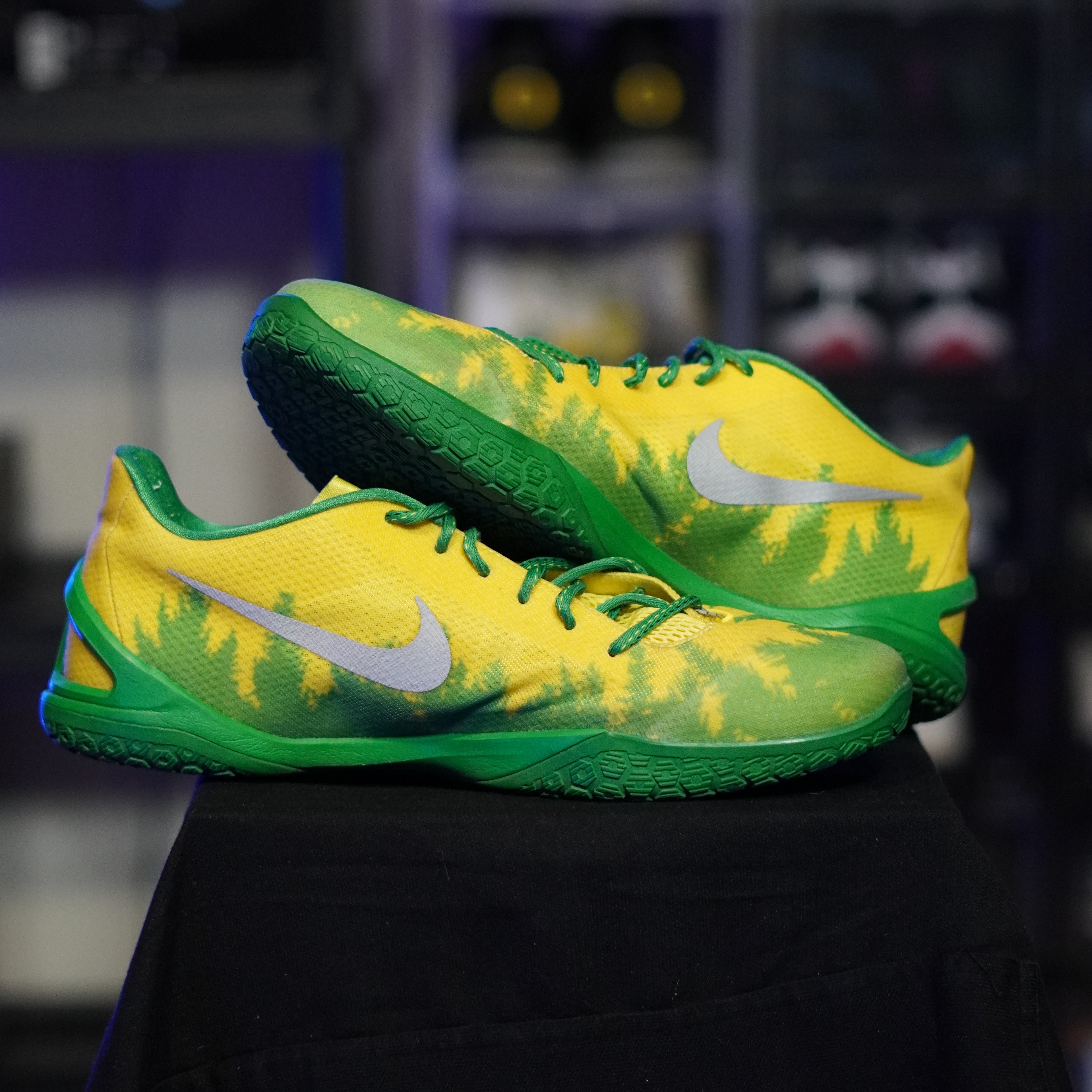 Nike Hyperchase Oregon PE Yellow