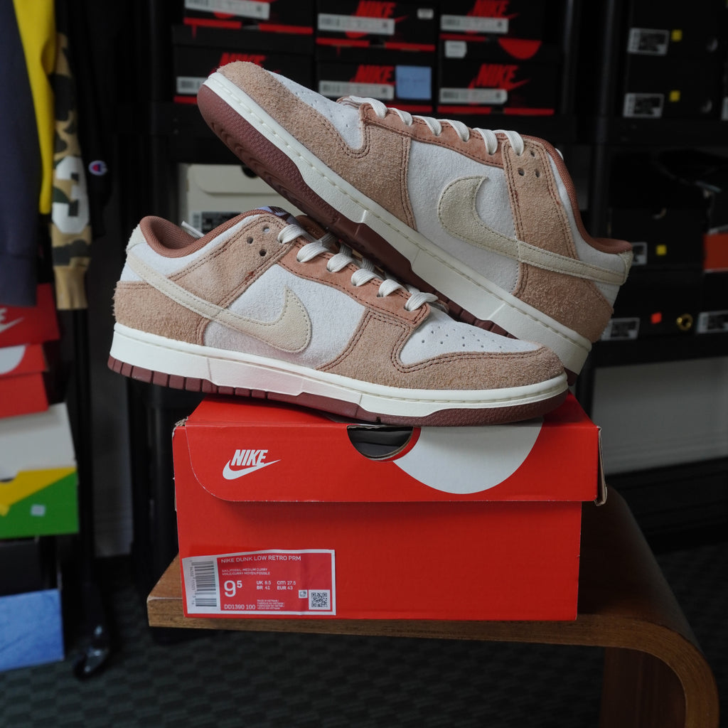 Nike Dunk Low Medium Curry