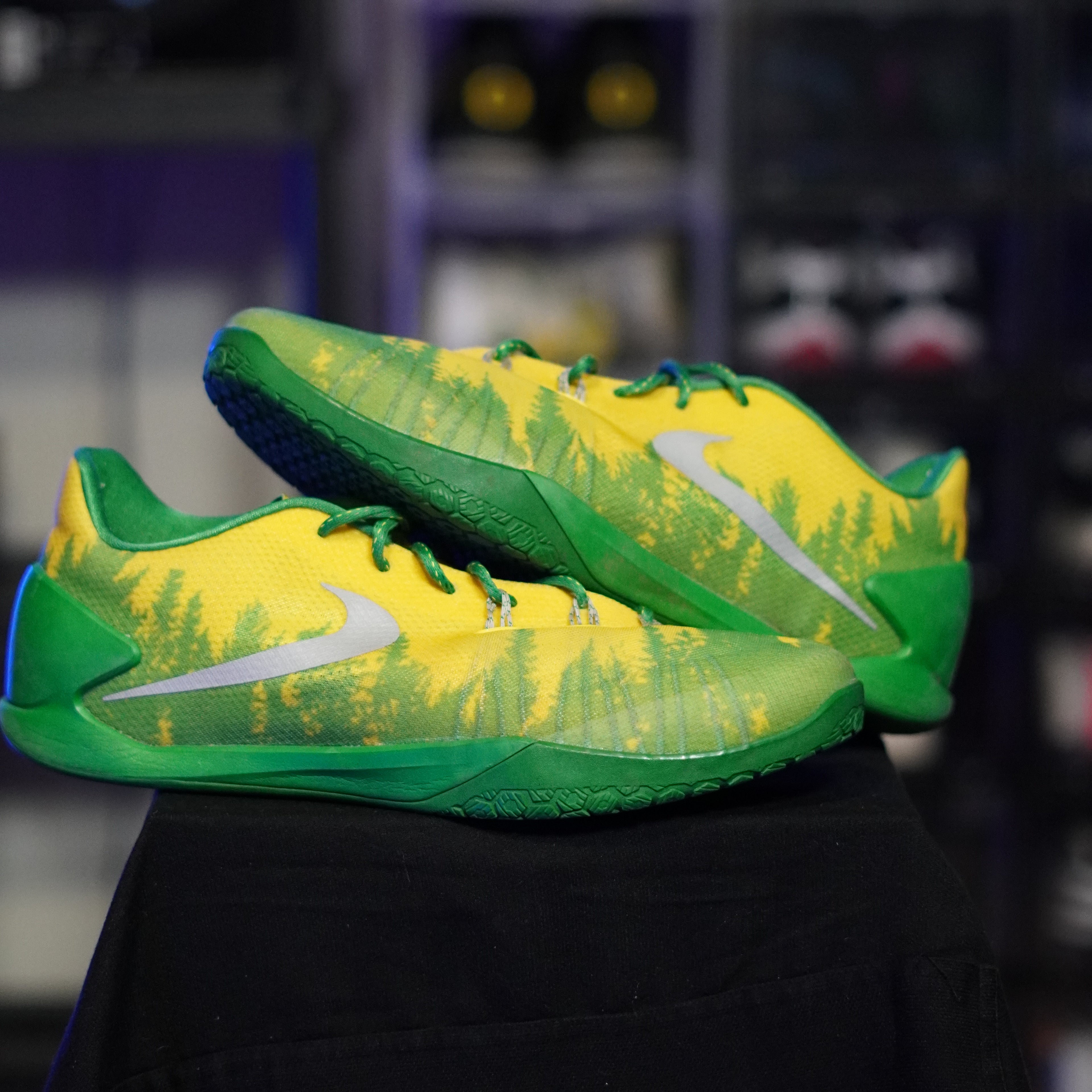 Nike Hyperchase Oregon PE Yellow