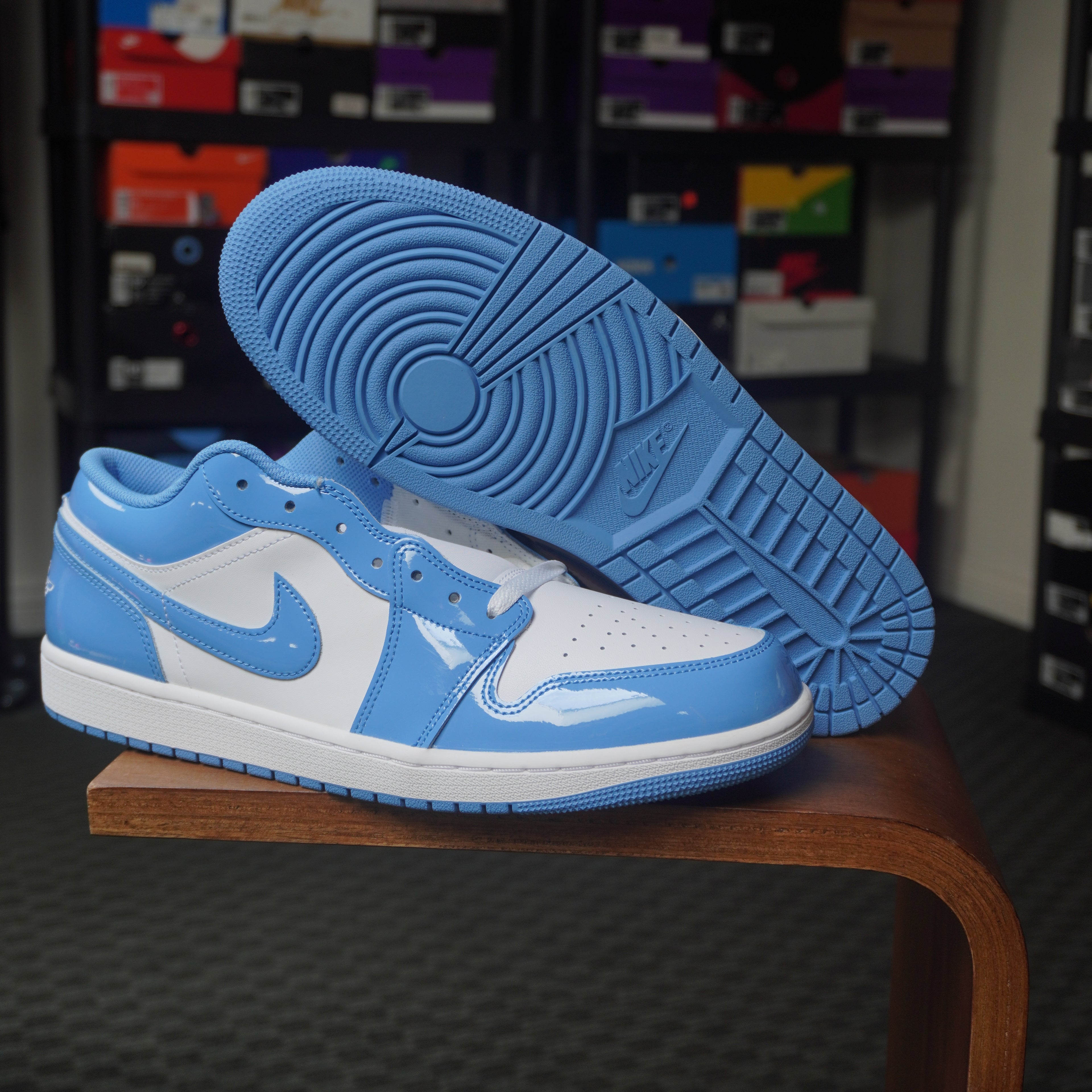 Jordan 1 Low SE White Legend Blue